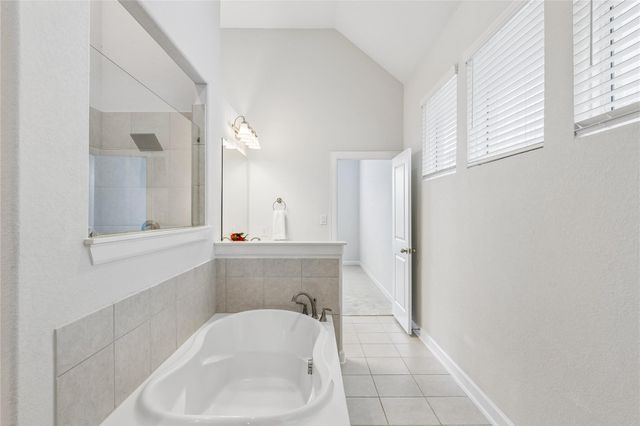 298 Wild Pecan LOOP, Buda, TX 78610
