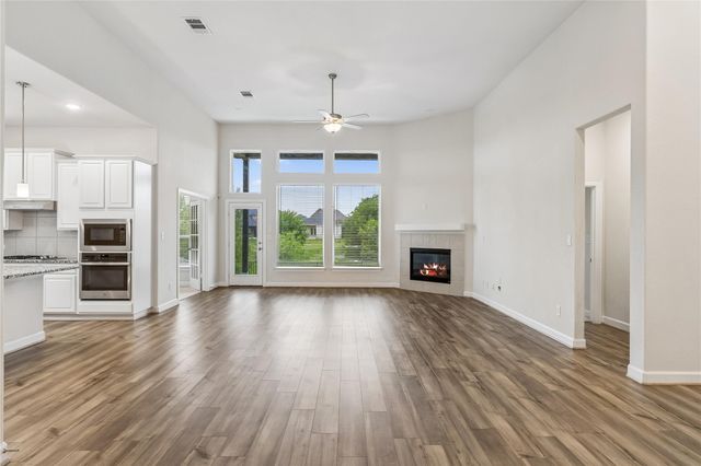 298 Wild Pecan LOOP, Buda, TX 78610