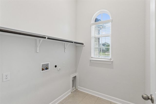 298 Wild Pecan LOOP, Buda, TX 78610
