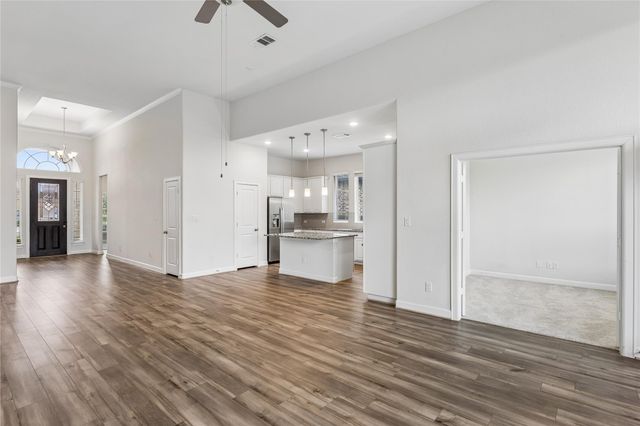 298 Wild Pecan LOOP, Buda, TX 78610