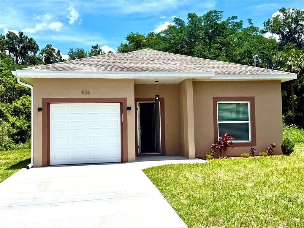926 CLOVER STREET, Deland, FL 32720