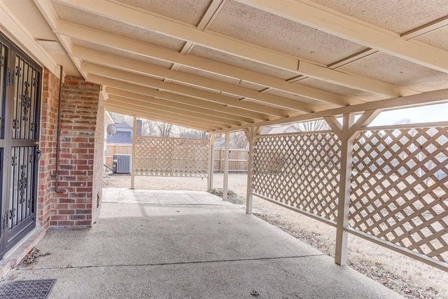 3915 OAK RD, Bartlett, TN 38135