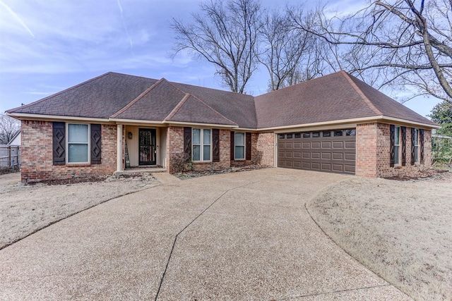 3915 OAK RD, Bartlett, TN 38135