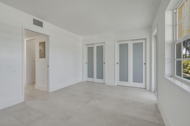 700 Pine Drive 105, Pompano Beach, FL 33060