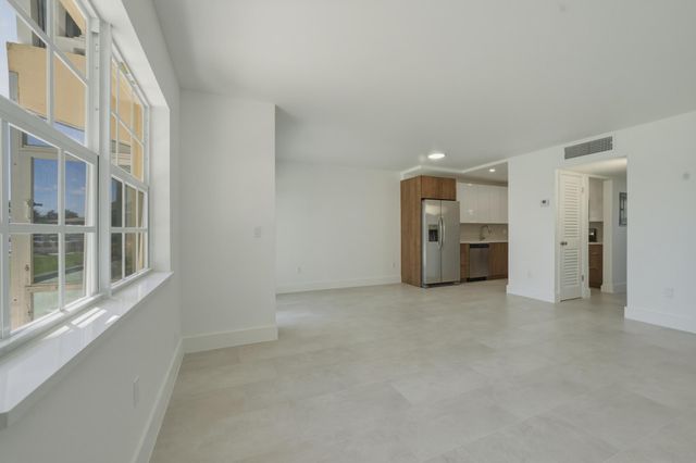700 Pine Drive 105, Pompano Beach, FL 33060