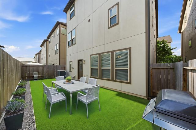 10616 Centre Shadows Drive, Houston, TX 77043