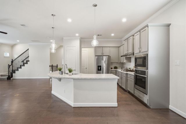 10616 Centre Shadows Drive, Houston, TX 77043