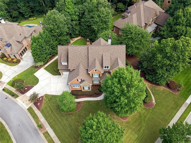 2202 Crimson King Drive, Braselton, GA 30517