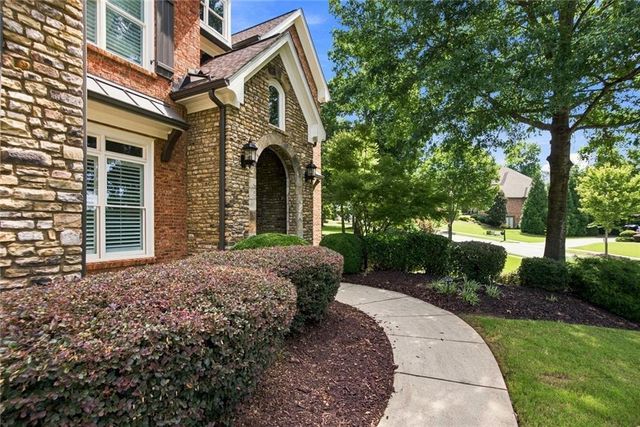 2202 Crimson King Drive, Braselton, GA 30517