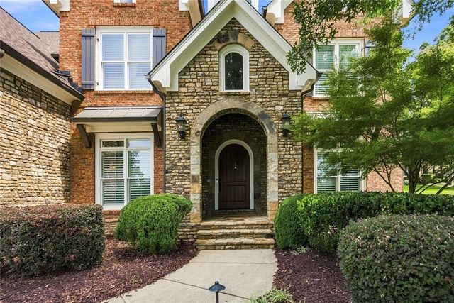 2202 Crimson King Drive, Braselton, GA 30517