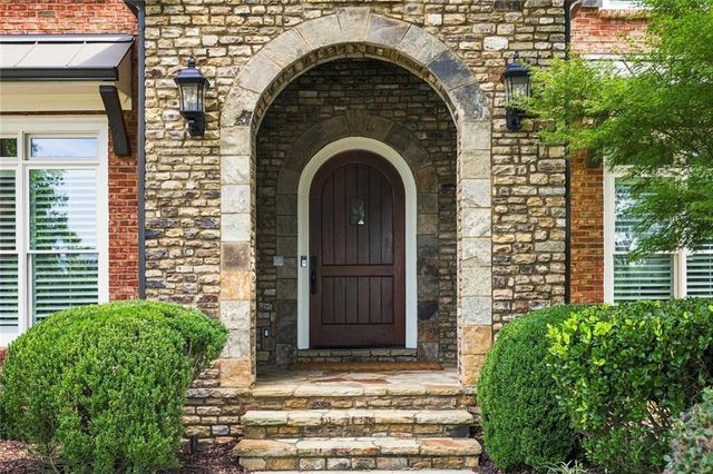 2202 Crimson King Drive, Braselton, GA 30517