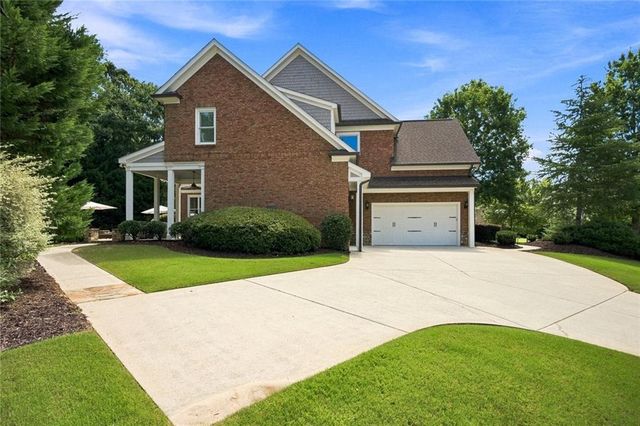 2202 Crimson King Drive, Braselton, GA 30517