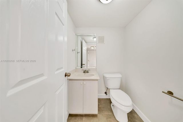 2610 W 76th St 106, Hialeah, FL 33016