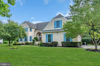 7 CHAUCER CT, Princeton Junction, NJ 08550