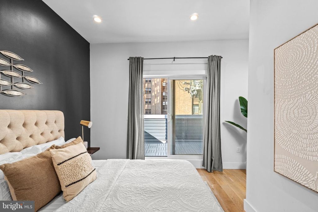 Image 23 of property listing at 806 DUDLEY ST, Philadelphia, PA 19148