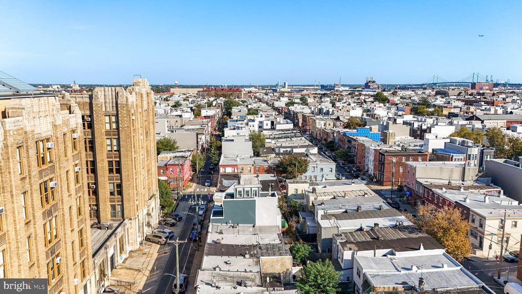 Image 36 of property listing at 806 DUDLEY ST, Philadelphia, PA 19148