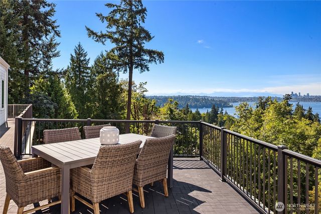 8430 SE 53rd Place, Mercer Island, WA 98040