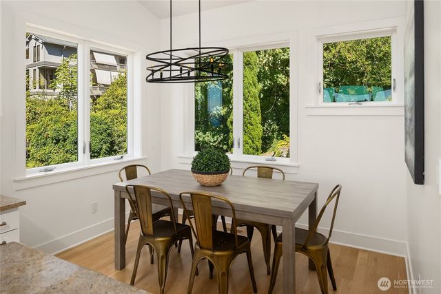 8430 SE 53rd Place, Mercer Island, WA 98040