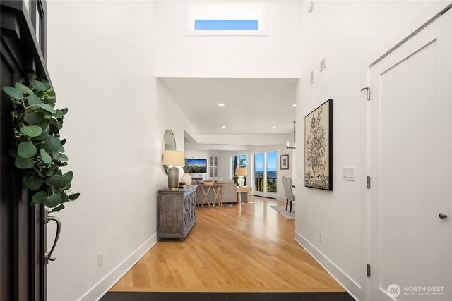 8430 SE 53rd Place, Mercer Island, WA 98040