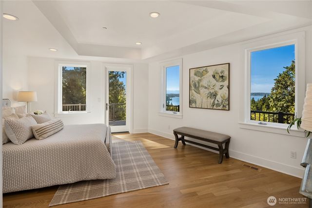 8430 SE 53rd Place, Mercer Island, WA 98040