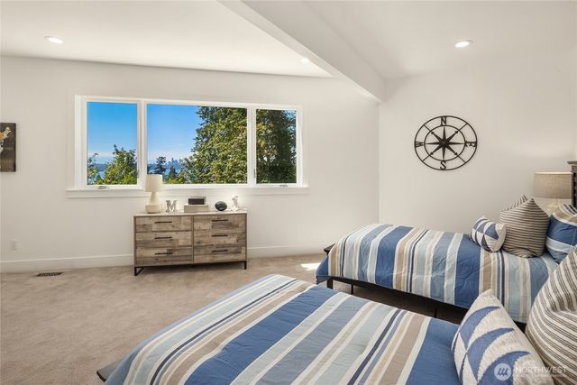 8430 SE 53rd Place, Mercer Island, WA 98040