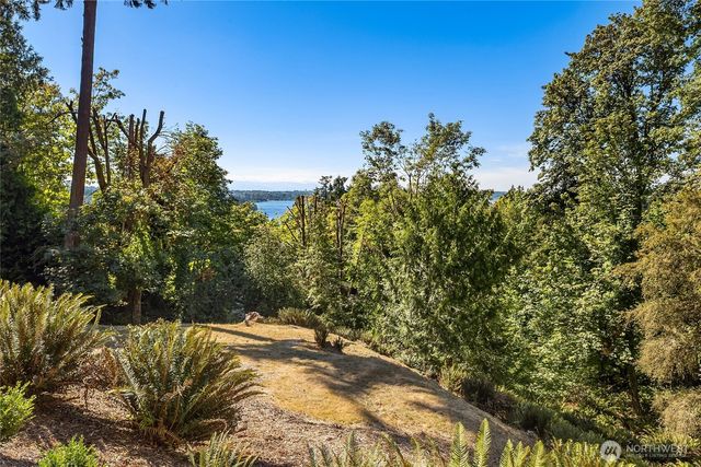 8430 SE 53rd Place, Mercer Island, WA 98040