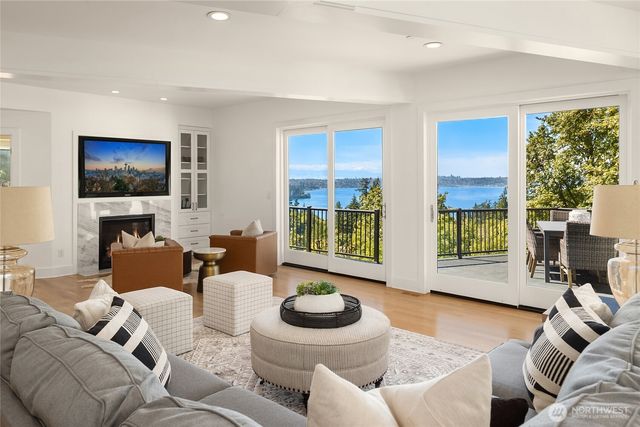 8430 SE 53rd Place, Mercer Island, WA 98040