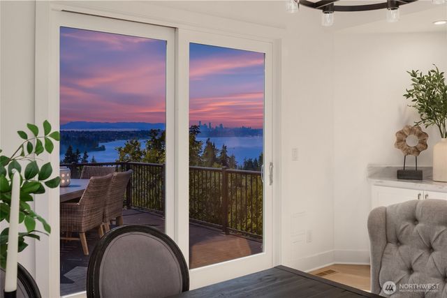 8430 SE 53rd Place, Mercer Island, WA 98040