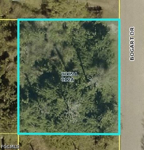 7822 Bogart DR, North Fort Myers, FL 33917