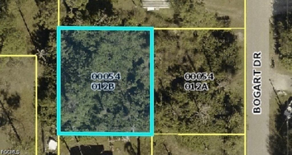 7822 Bogart DR, North Fort Myers, FL 33917
