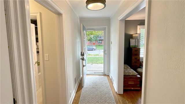 6848 Locust Street, Kansas City, MO 64131