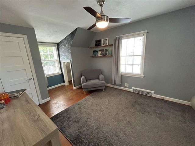 6848 Locust Street, Kansas City, MO 64131