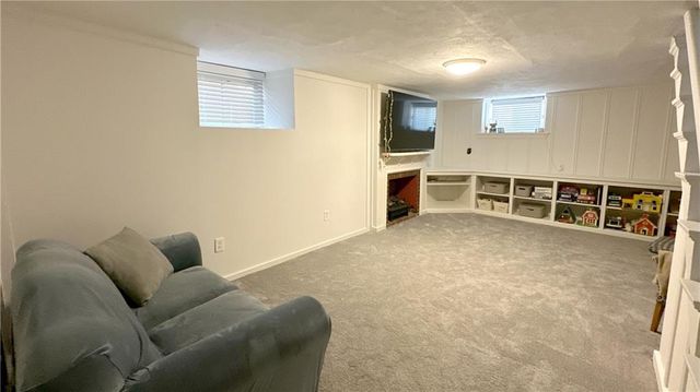 6848 Locust Street, Kansas City, MO 64131