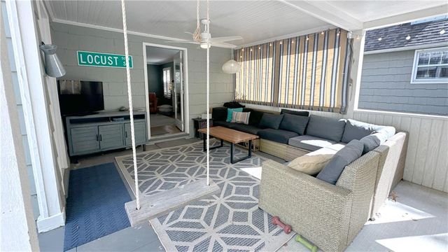 6848 Locust Street, Kansas City, MO 64131
