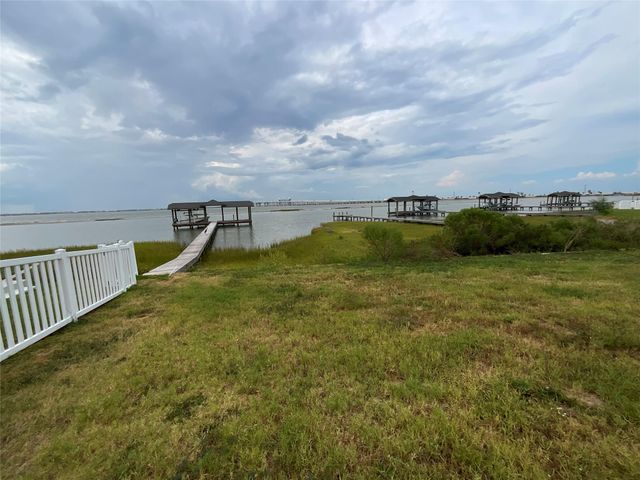 9502 Vista Bella, Galveston, TX 77554