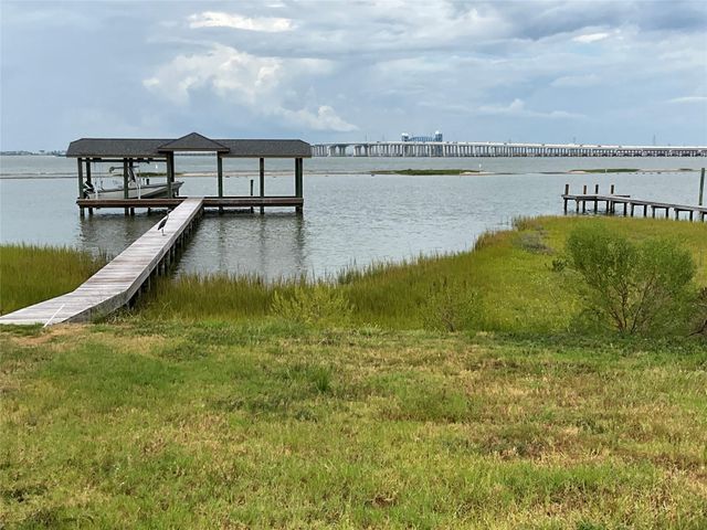 9502 Vista Bella, Galveston, TX 77554