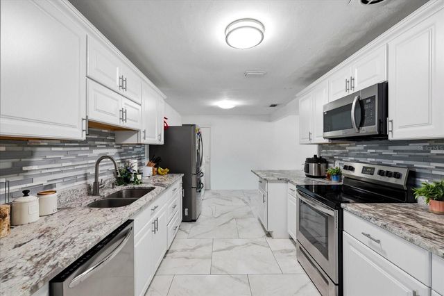 1009 S 70TH STREET, Tampa, FL 33619