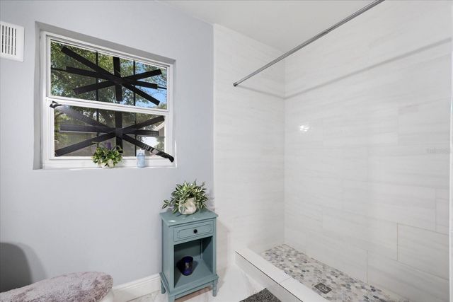 1009 S 70TH STREET, Tampa, FL 33619