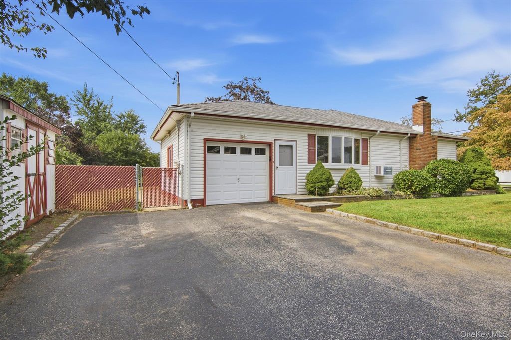 439 9th Street, West Babylon, NY 11704 — photo 2