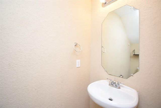 11215 Overland Trail Dr, Richmond, TX 77406