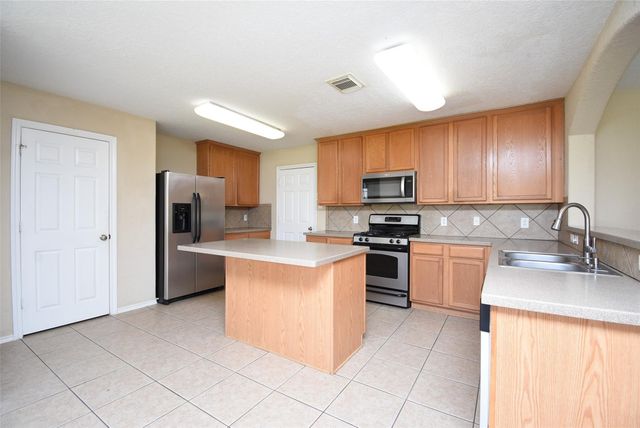 11215 Overland Trail Dr, Richmond, TX 77406