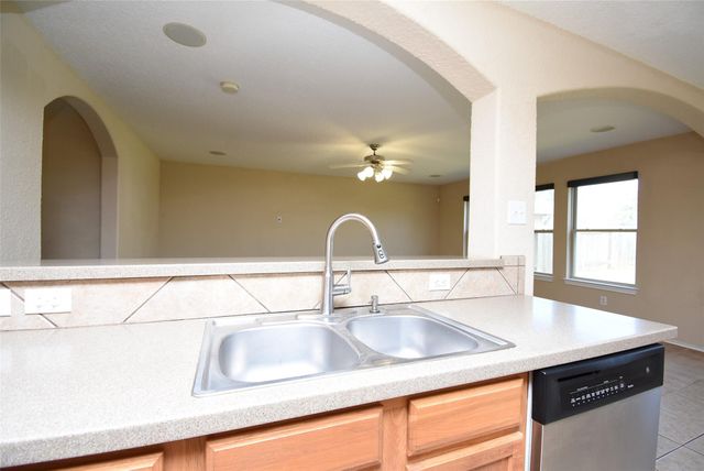 11215 Overland Trail Dr, Richmond, TX 77406