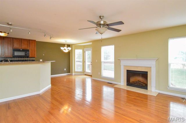 6838 Hampshire Court, Maryville, IL 62062