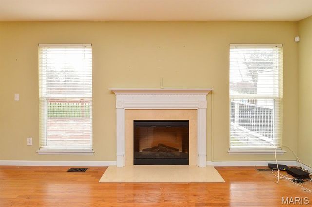 6838 Hampshire Court, Maryville, IL 62062