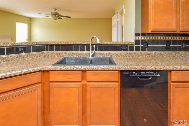 6838 Hampshire Court, Maryville, IL 62062