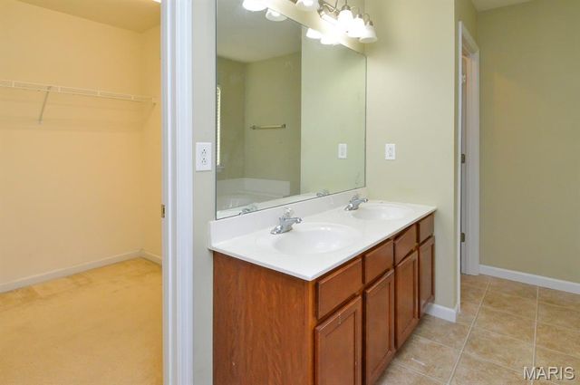 6838 Hampshire Court, Maryville, IL 62062