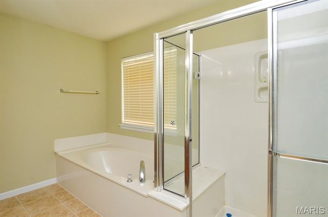 6838 Hampshire Court, Maryville, IL 62062