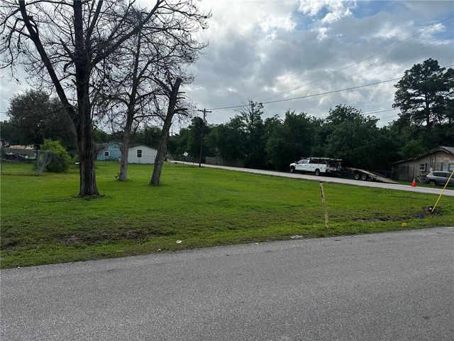 705 Mesquite Street, Bryan, TX 77803
