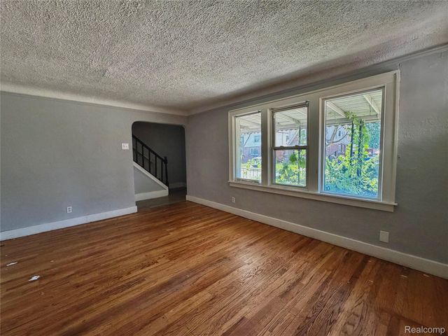 15830 Woodingham Drive, Detroit, MI 48238