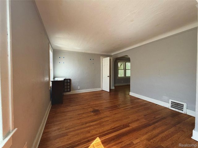 15830 Woodingham Drive, Detroit, MI 48238